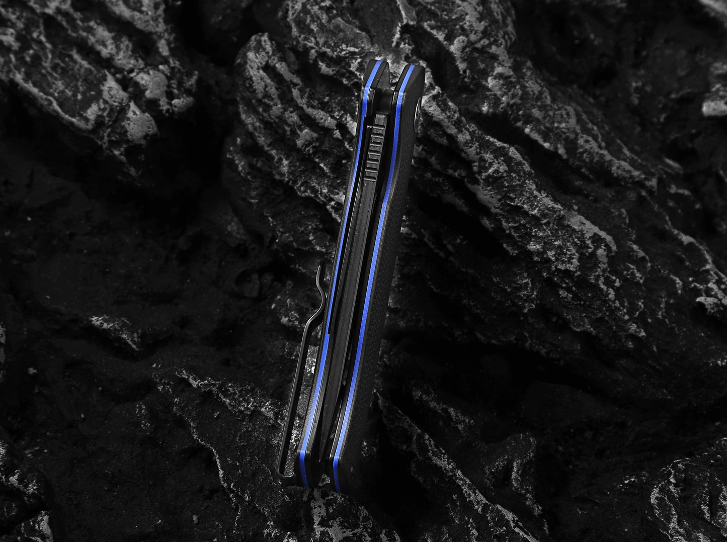 The Pathfinder Folding Pocket Knife Giftset for Men and Women (Black and Blue)