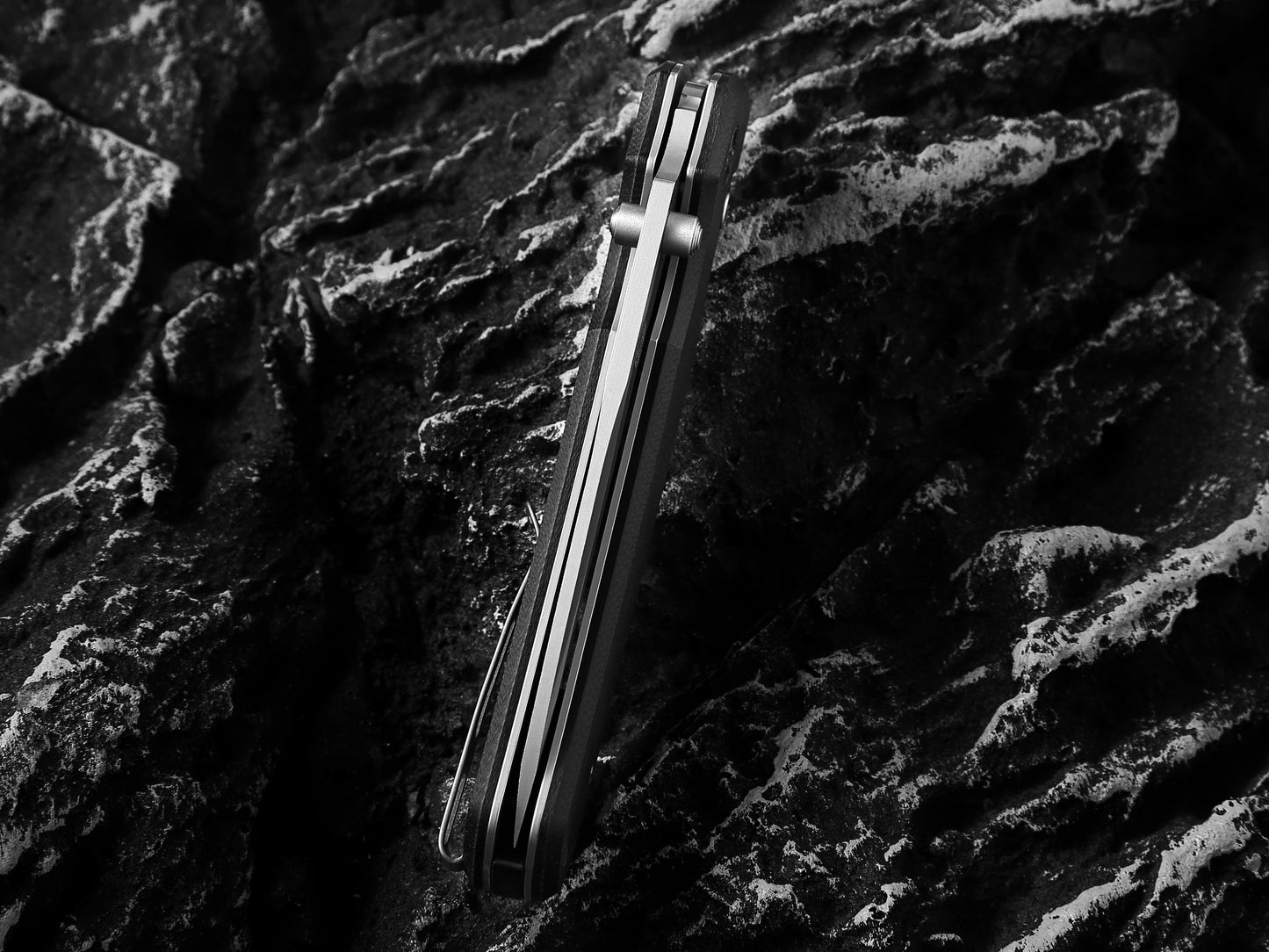 The Loyalist Folding Pocket Knife Giftset for Men and Women (Sand and Black)