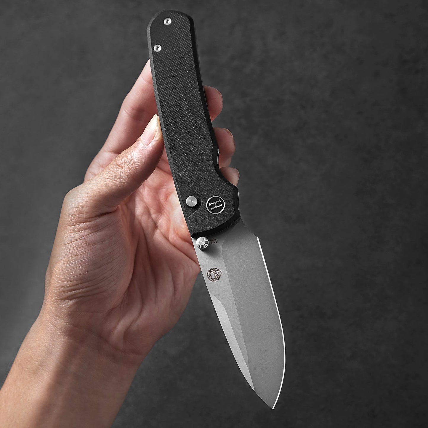 The Loyalist Folding Pocket Knife Giftset for Men and Women (Sand and Black)