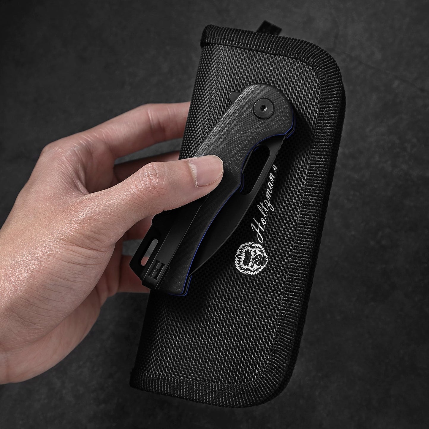 The Venture Point Folding Pocket Knife Giftset for Men and Women (Black and Blue)