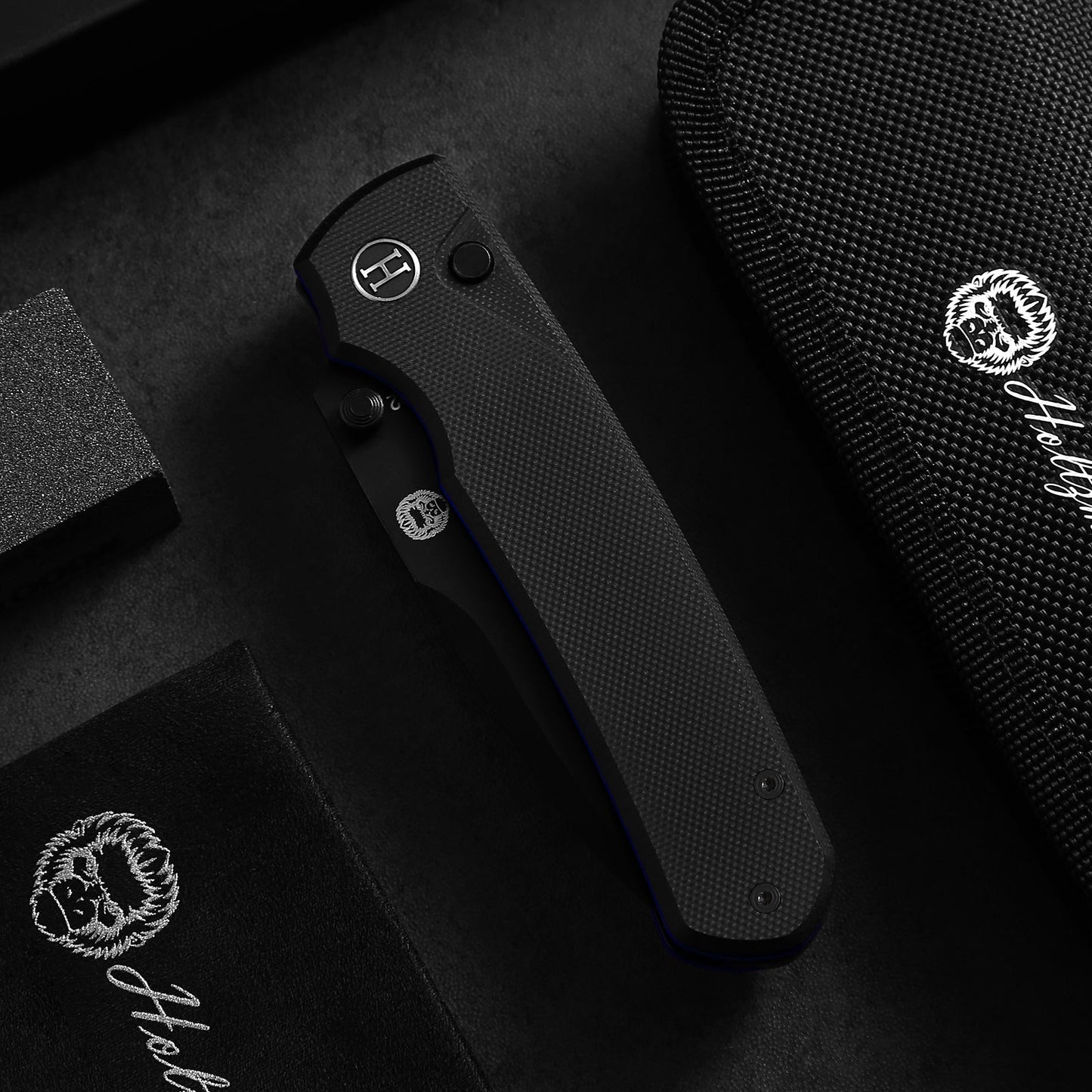 The Loyalist Folding Pocket Knife Giftset for Men and Women (Black and Blue)